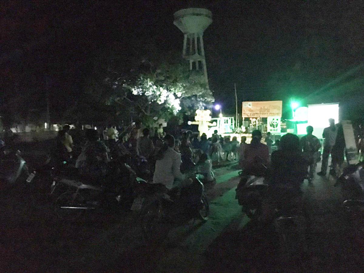 Aufklärungsarbeit in Dörfern